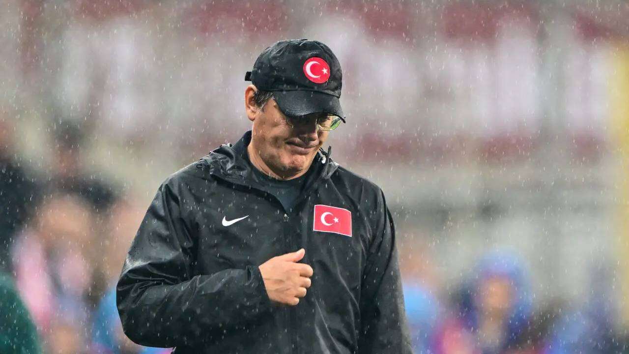 Ve Montella'nın yerine gelecek ismi açıkladı: Hacıosmanoğlu hiç düşünmedi, İtalya maçından sonra projesi sunulacak! 6